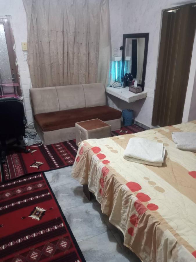 Guest House Hazem Al Azraq ash Shamālī Bagian luar foto