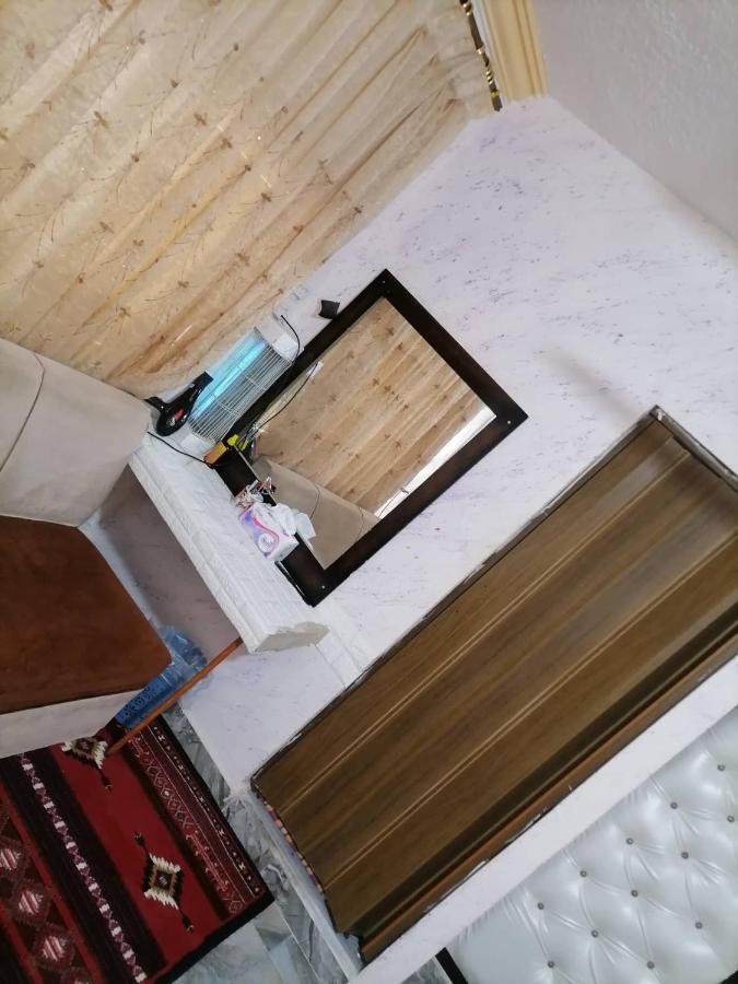 Guest House Hazem Al Azraq ash Shamālī Bagian luar foto